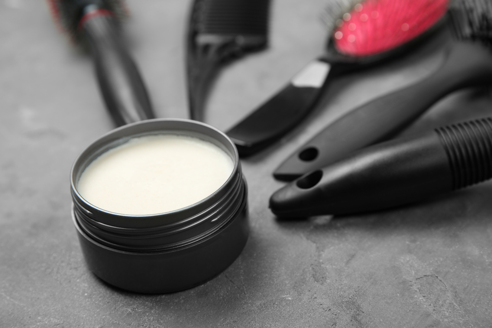 Professional,Hairdresser,Set,On,Grey,Background